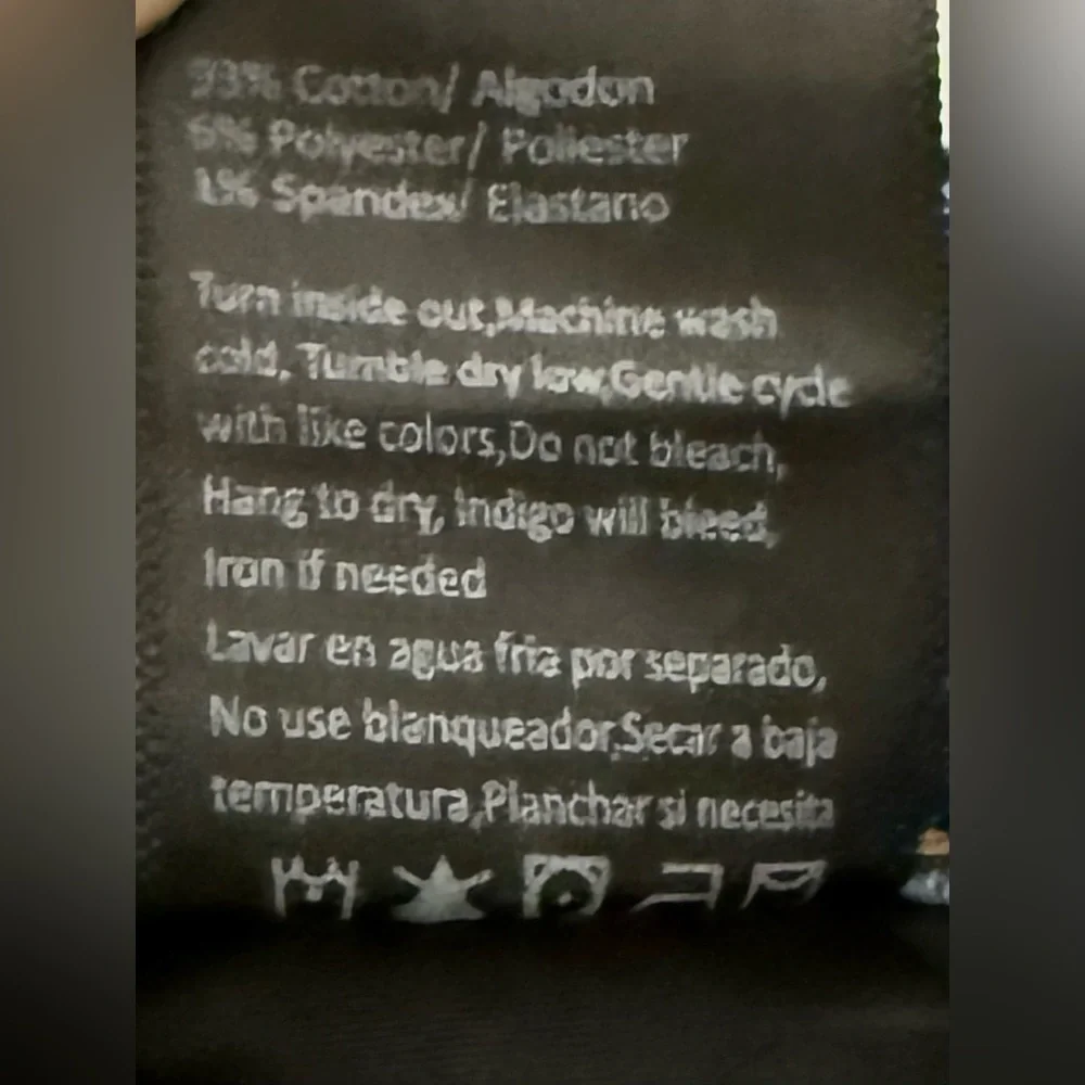 Risen Betty High Rise Button Fly Raw Hem Skinny Straight Leg Jeans Size 3 - Picture 12 of 12